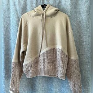 Women's Twenty Montreal Hoodie Medium NWT